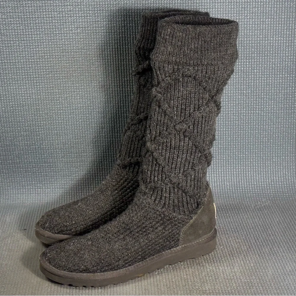 UGG Classic Argyle Knit Gray Boots Women’s Size 8 - Picture 2 of 7